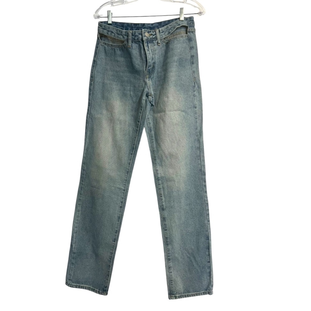 Hip opening detailed Miss Guided jeans